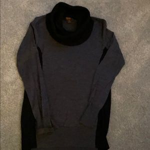 🔥 Black and gray women’s turtleneck sweater